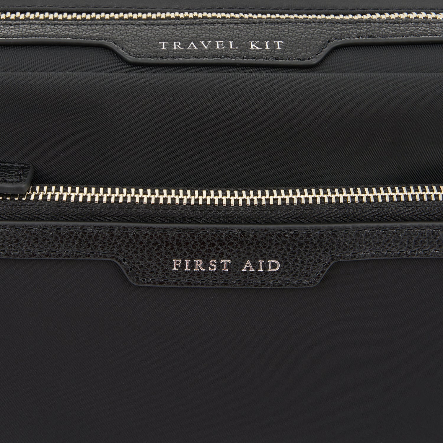 トラベル キット ポーチ -

          
            Regenerated ECONYL® in Black -
          

          Anya Hindmarch JP
