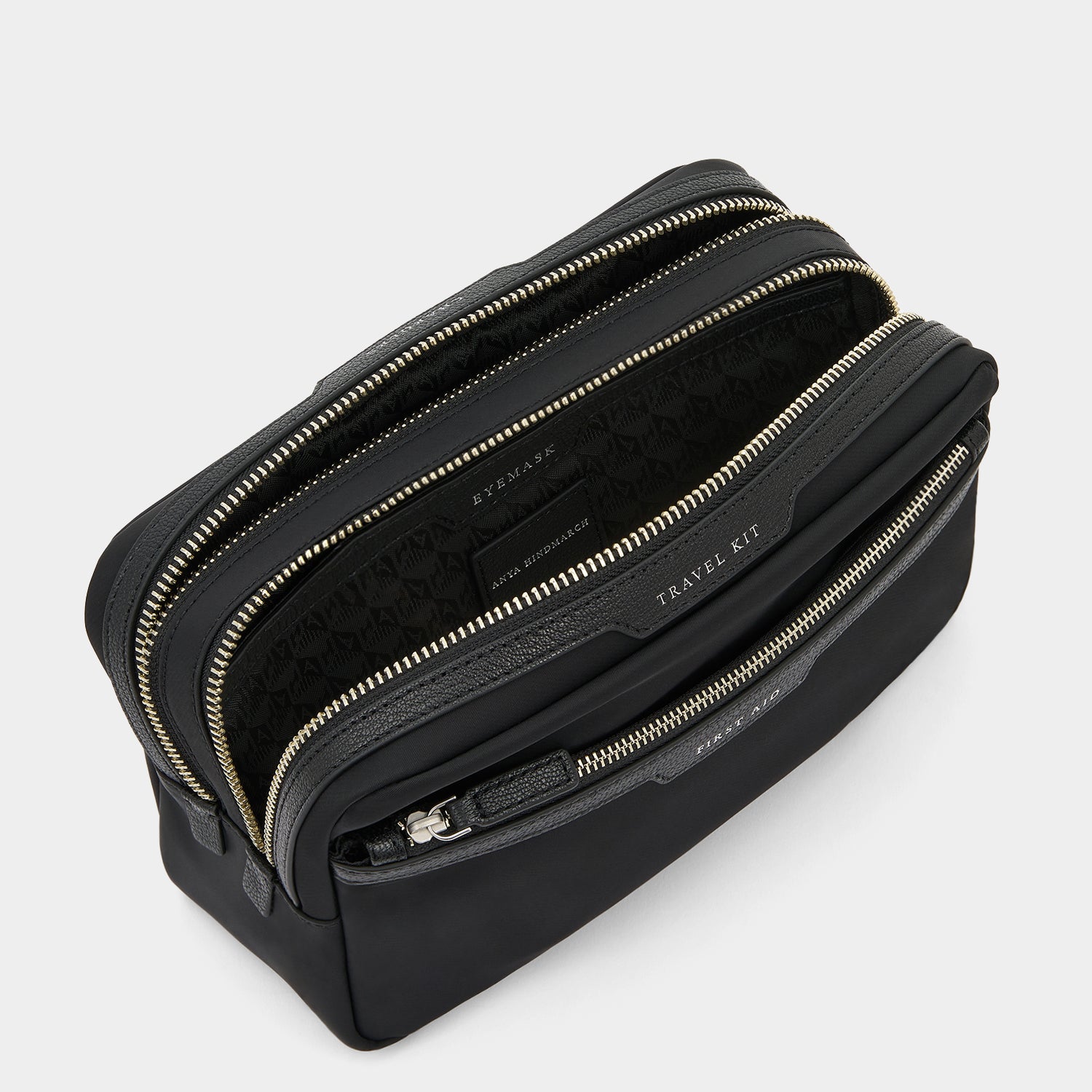 トラベル キット ポーチ -

          
            Regenerated ECONYL® in Black -
          

          Anya Hindmarch JP
