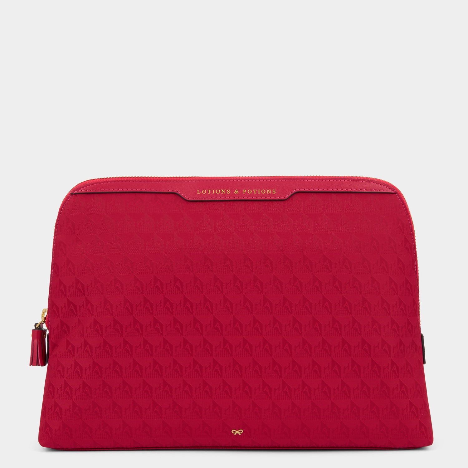 ロゴ「Lotions and Potions」ポーチ -

          
            AH Logo Nylon in Magenta -
          

          Anya Hindmarch JP
