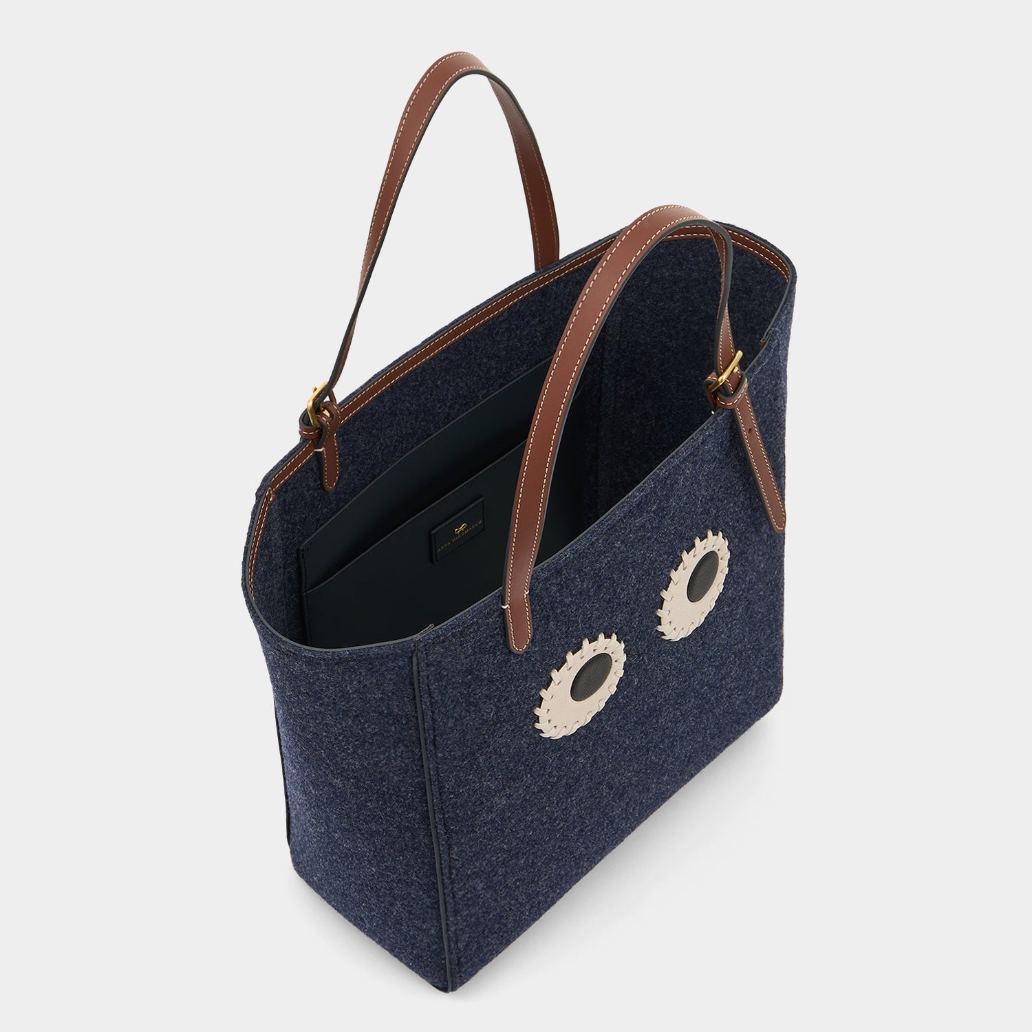 スモール N/S アイズ トート -

          
            Wool Felt in Navy -
          

          Anya Hindmarch JP
