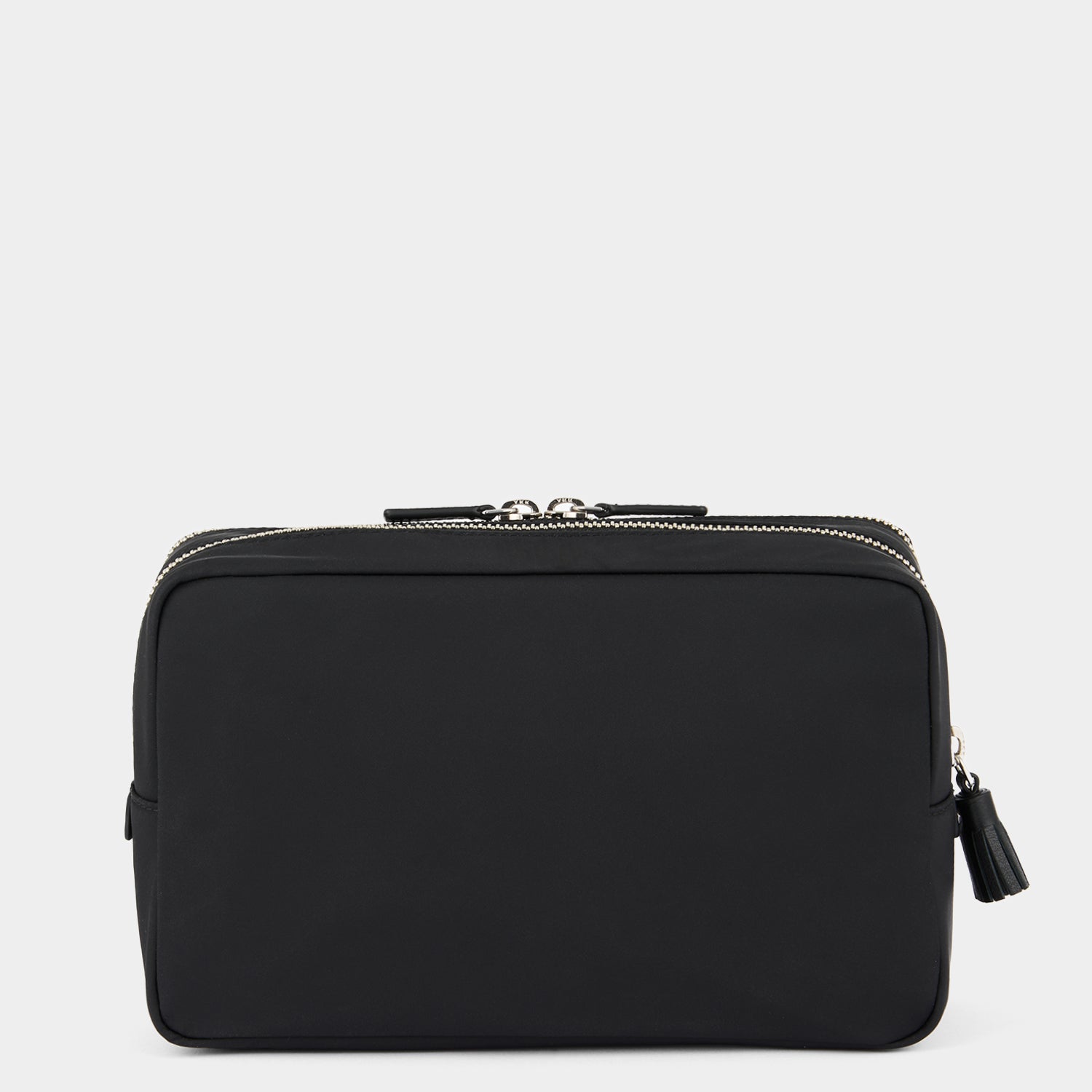 ウォッシュ バッグ -

          
            Regenerated ECONYL® in Black -
          

          Anya Hindmarch JP
