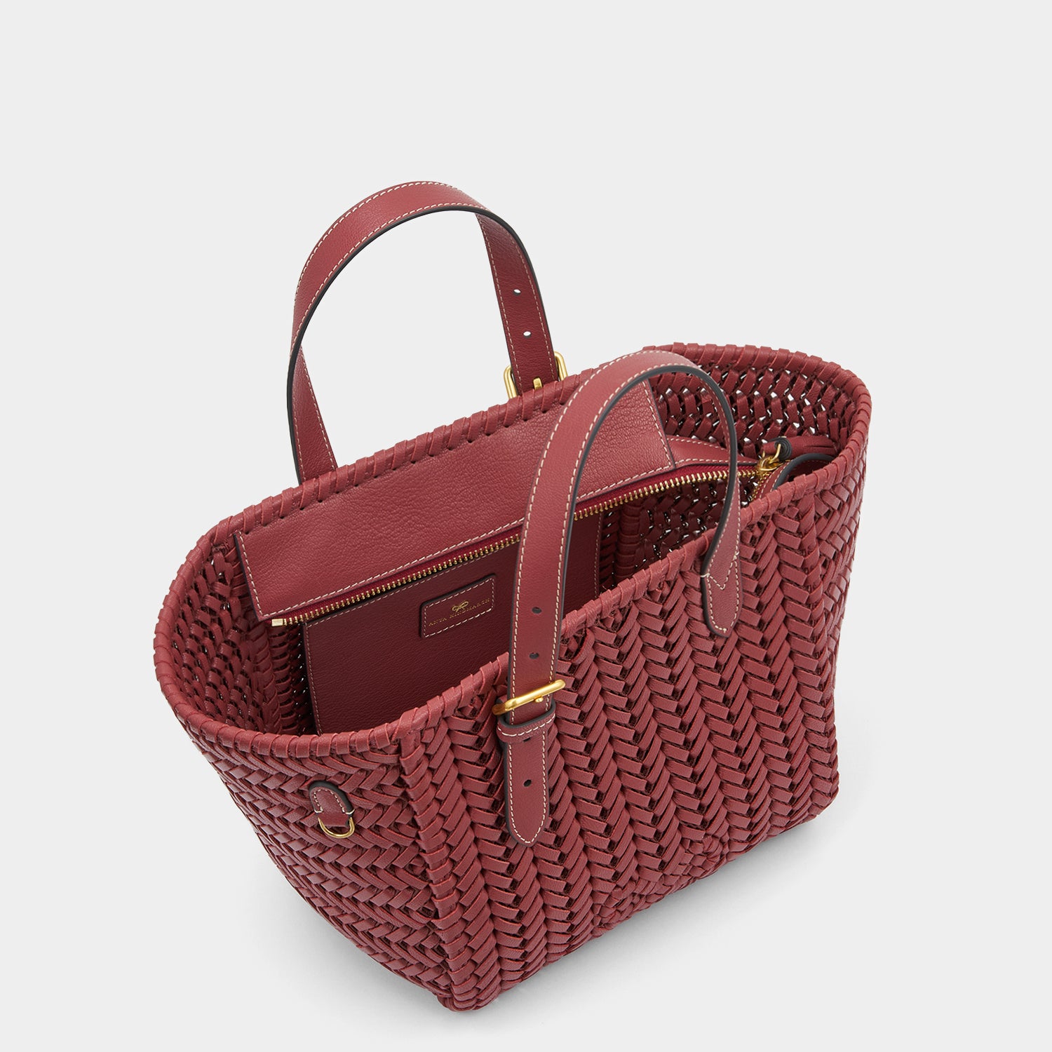 ニーソン スモール スクエア トート -

          
            Shiny Capra in Damson -
          

          Anya Hindmarch JP
