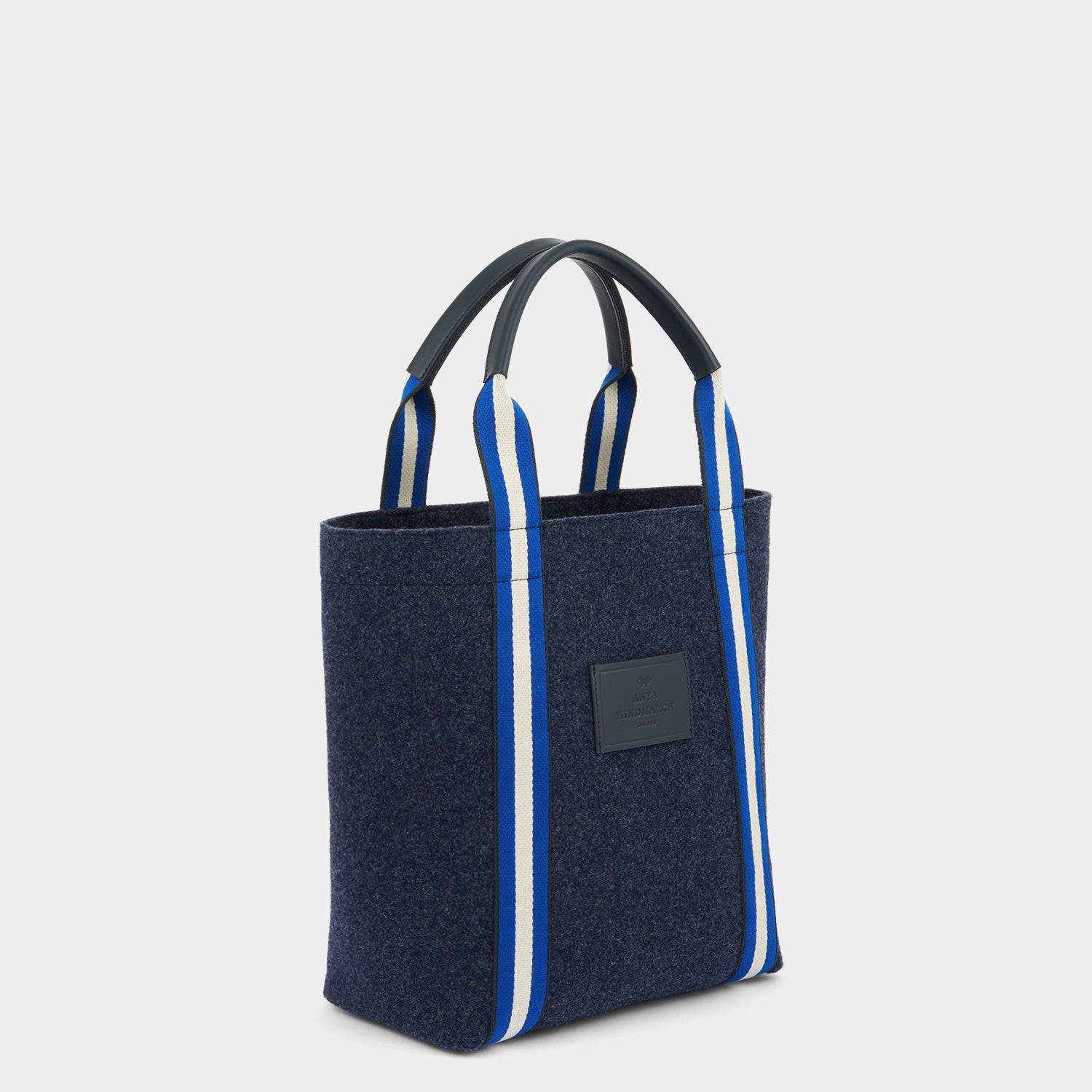 スモール ポント トート -

          
            Recycled Wool Felt in Navy -
          

          Anya Hindmarch JP
