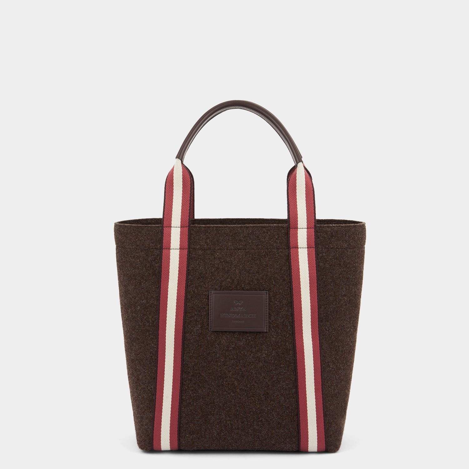 スモール ポント トート -

          
            Recycled Wool Felt in Truffle -
          

          Anya Hindmarch JP
