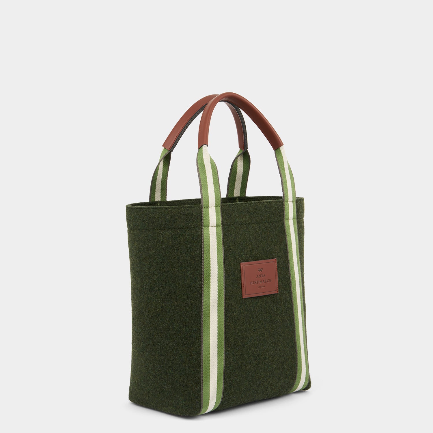 スモール ポント トート -

          
            Recycled Wool Felt in Dark Moss -
          

          Anya Hindmarch JP
