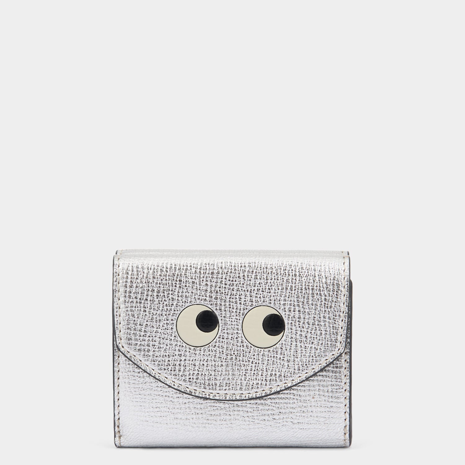 アイズ ミニ トライフォールド ウォレット -

          
            Metallic Capra in Silver -
          

          Anya Hindmarch JP
