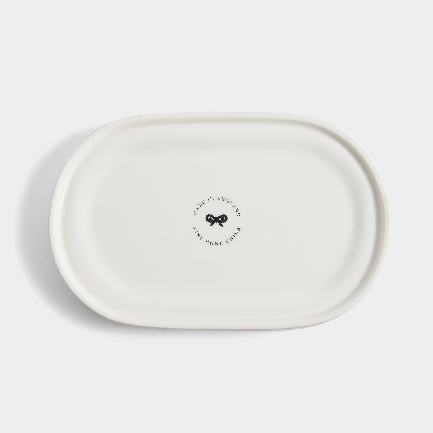 バター ディッシュ -

          
            Bone China in White -
          

          Anya Hindmarch JP
