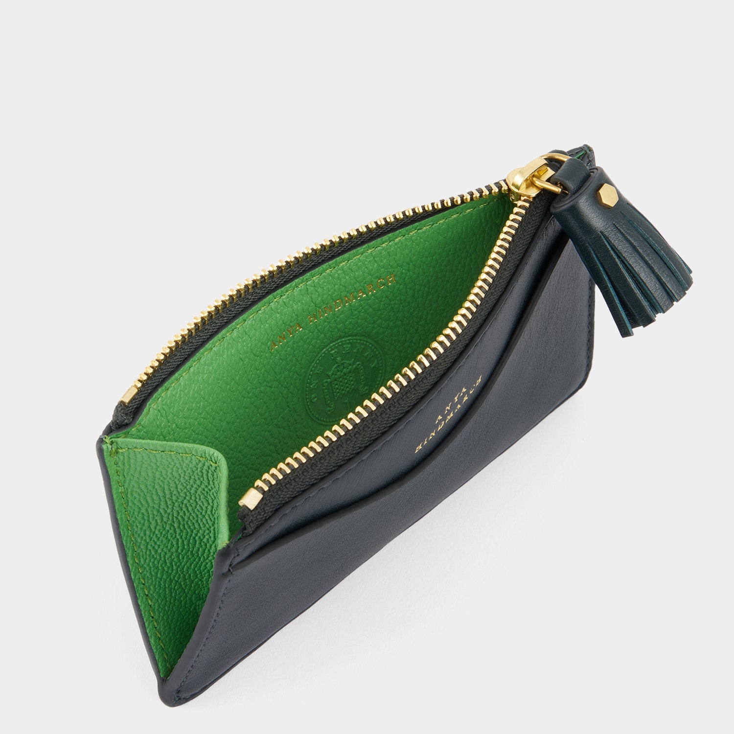 ピーピング アイズ ジップ カードケース -

          
            Shiny Capra in Ink Green -
          

          Anya Hindmarch JP
