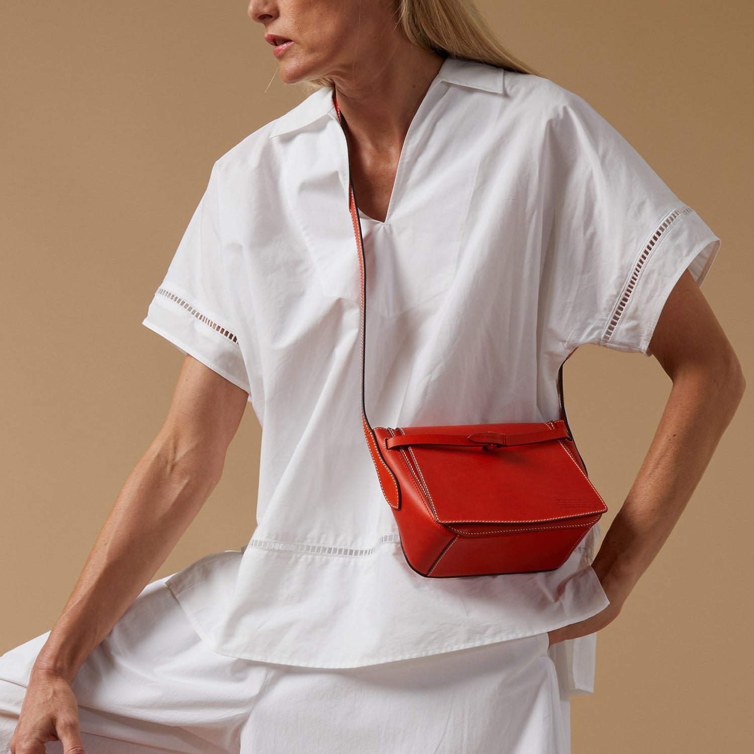 「Return to Nature」 クロスボディ -

          
            Compostable Leather in Flame Red -
          

          Anya Hindmarch JP
