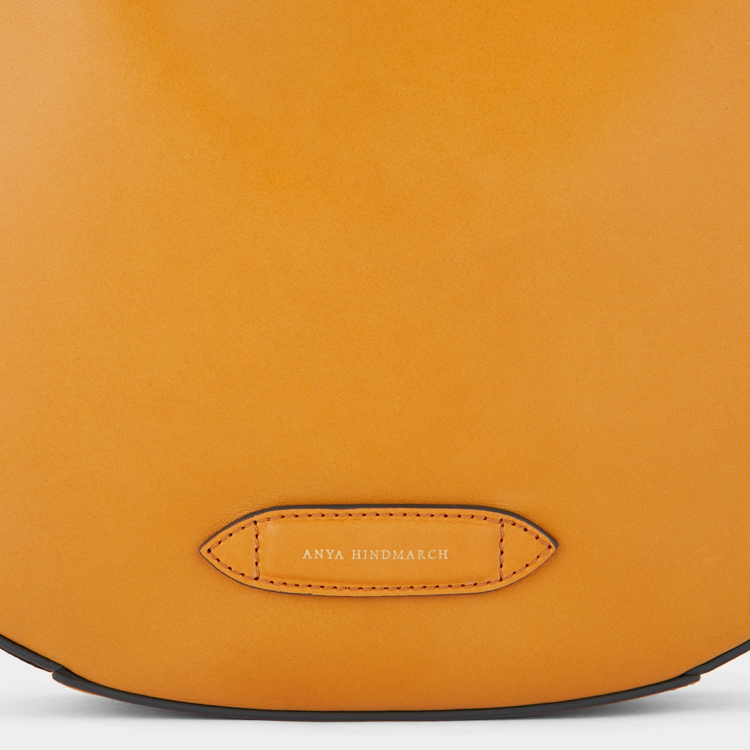 ナストロ ホーボー スモール -

          
            Flat Leather in Amber -
          

          Anya Hindmarch JP
